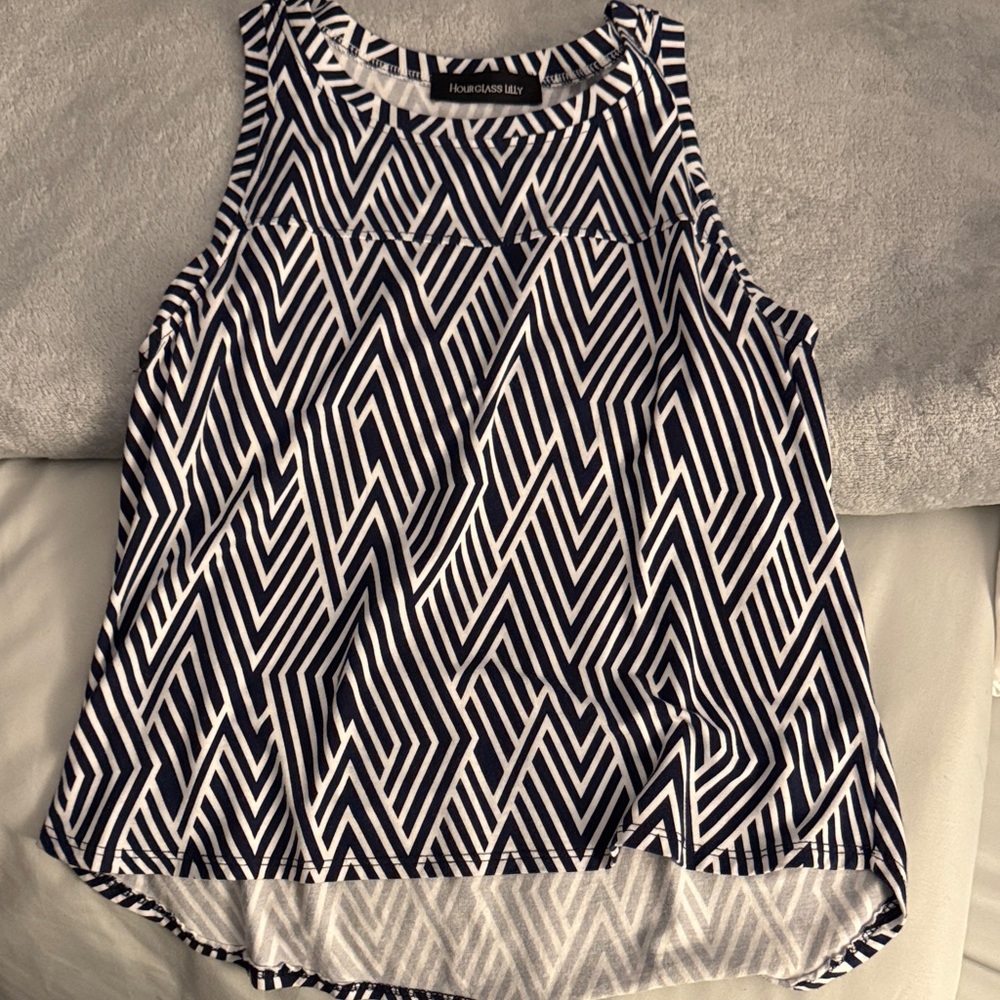 Hourglass Lilly Navy & White Geometric Tank Top